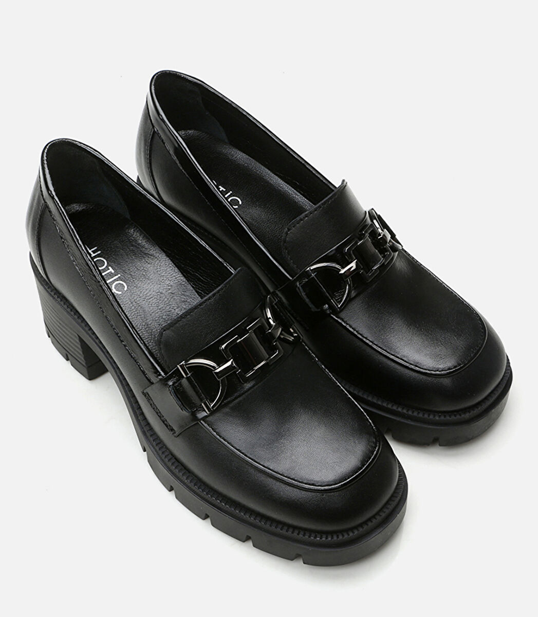 Kadın Deri Siyah Toka Detaylı Topuklu Klasik Loafer