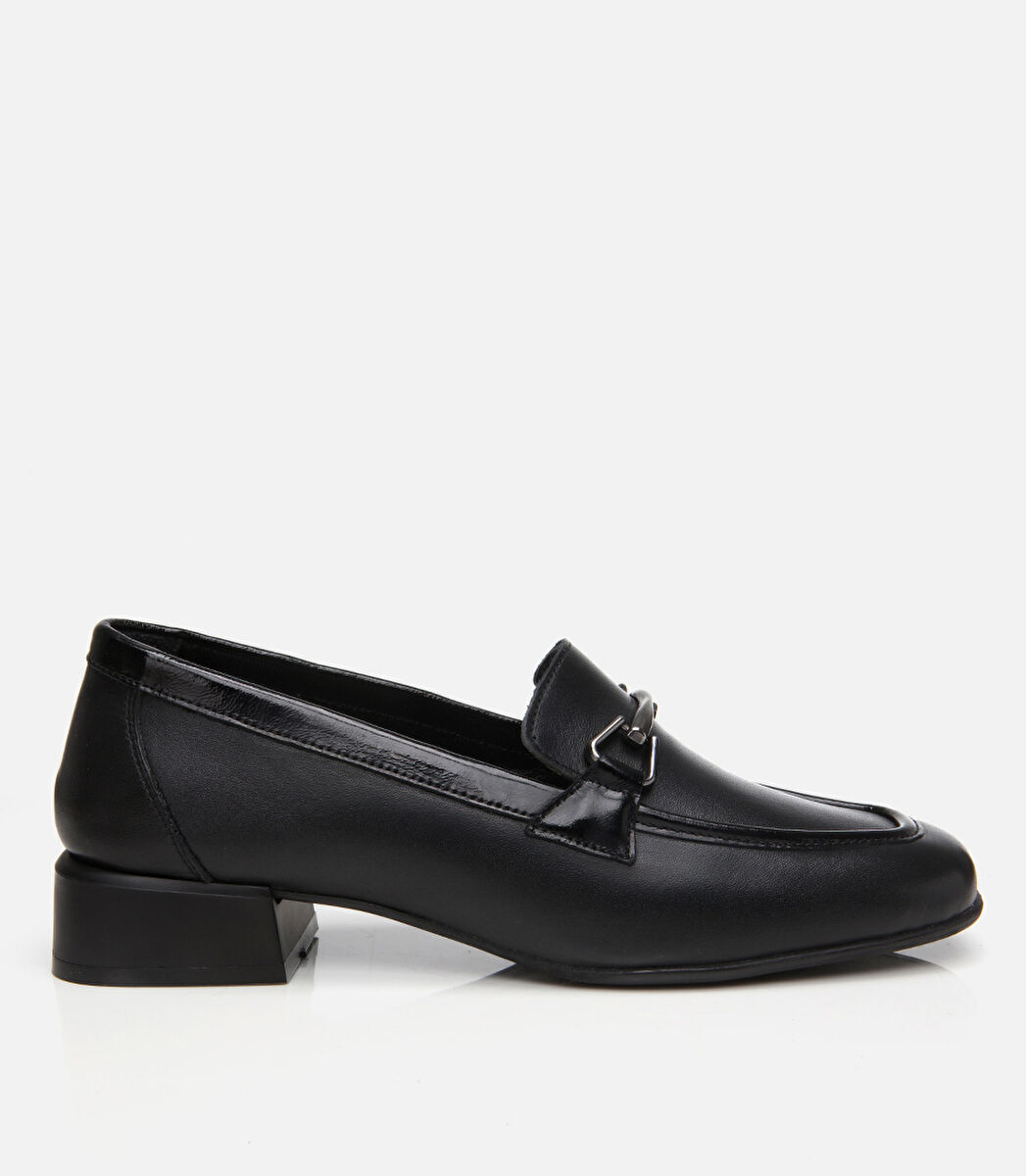 Kadın Deri Siyah Tokalı Loafer