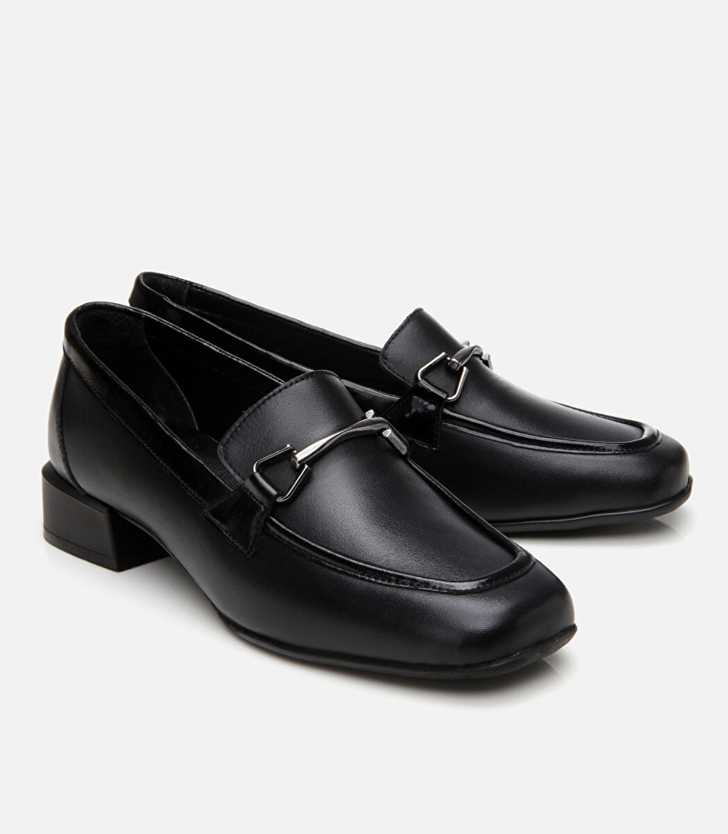 Kadın Deri Siyah Tokalı Loafer