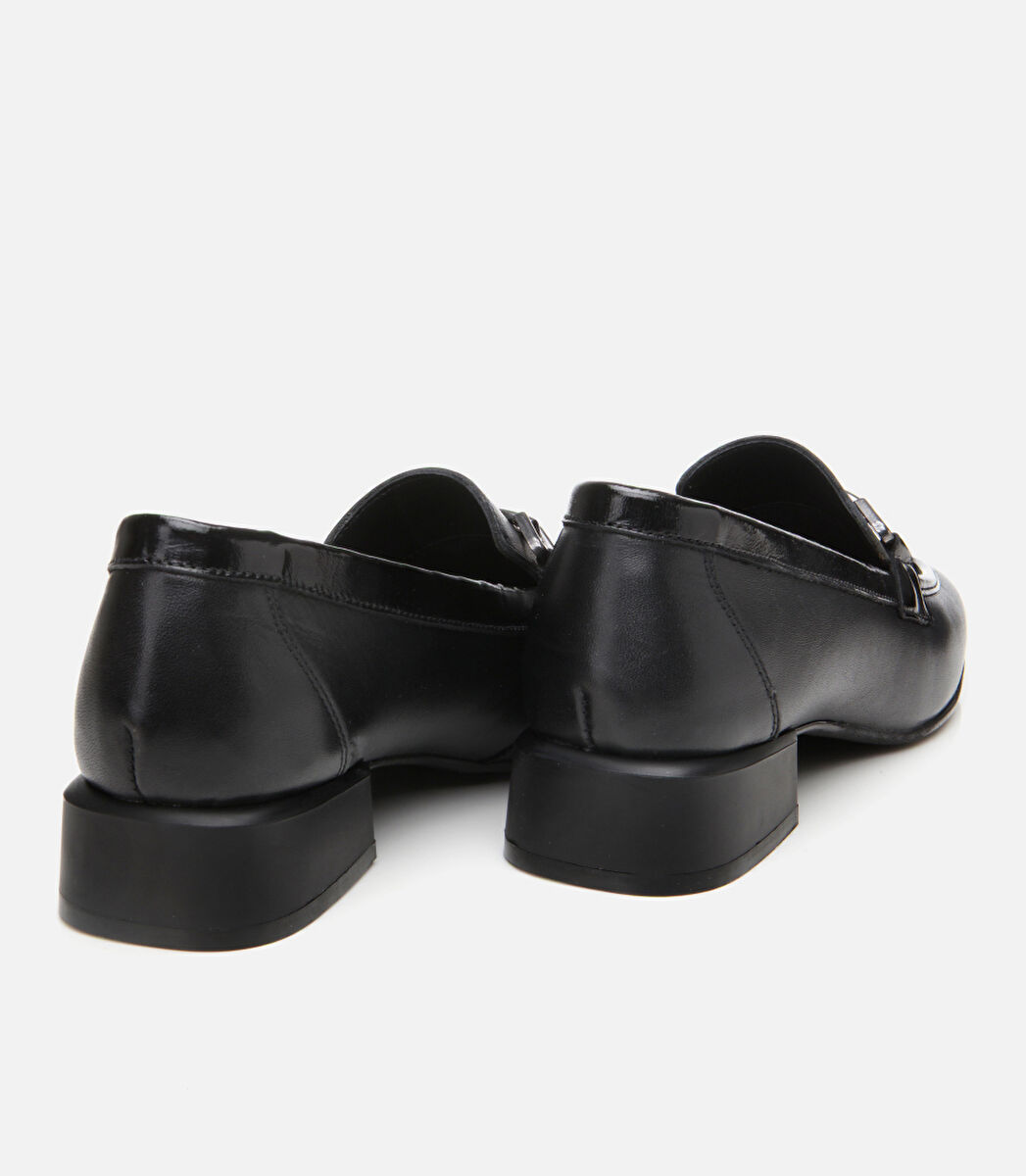 Kadın Deri Siyah Tokalı Loafer