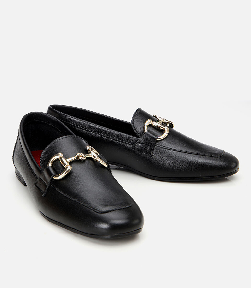 Kadın Deri Siyah Tokalı Klasik Loafer