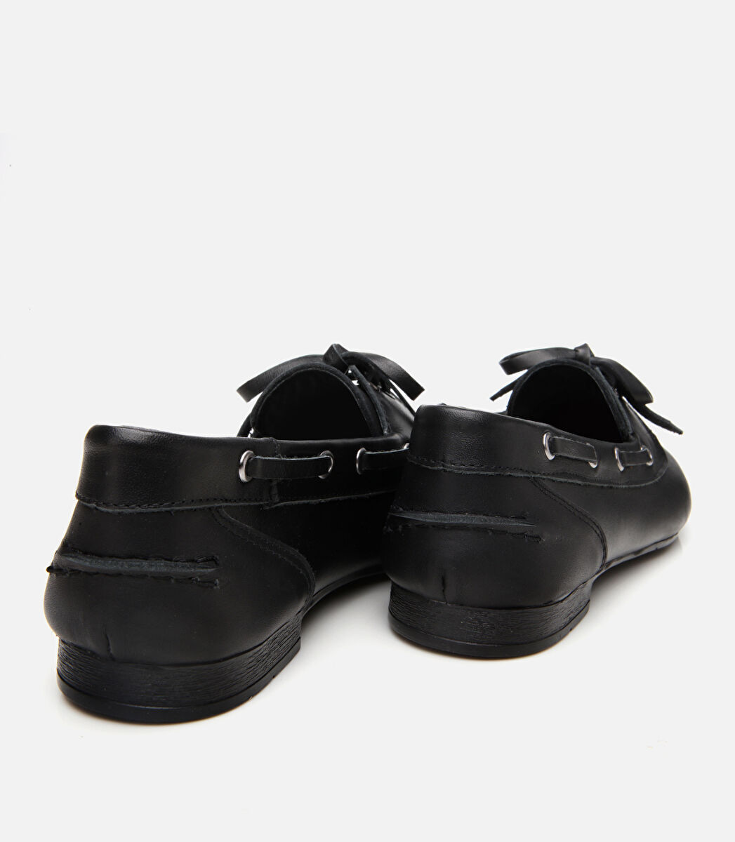 Kadın Deri Siyah Bağcıklı Günlük Loafer