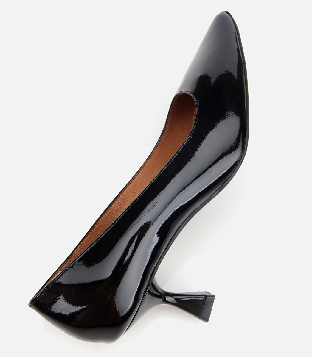 Kadın Rugan Deri  Siyah Esnek Tabanlı Stiletto