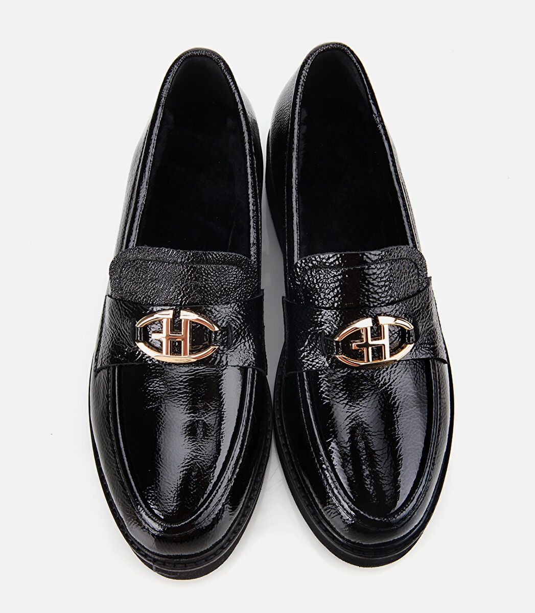 Kadın Rugan Deri Siyah Tokalı Klasik Loafer