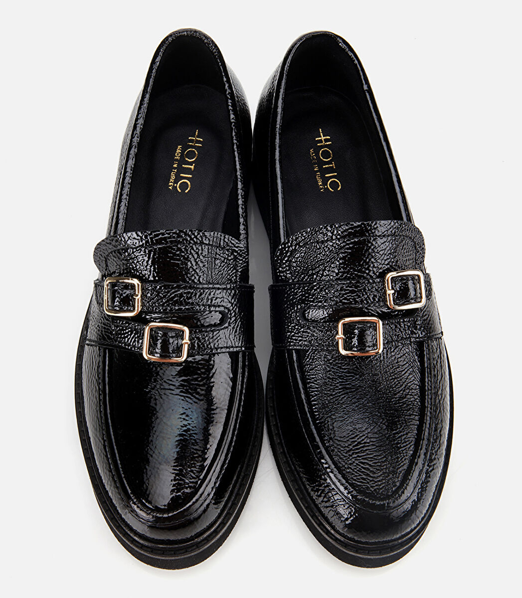 Kadın Rugan Deri Siyah Tokalı Klasik Loafer