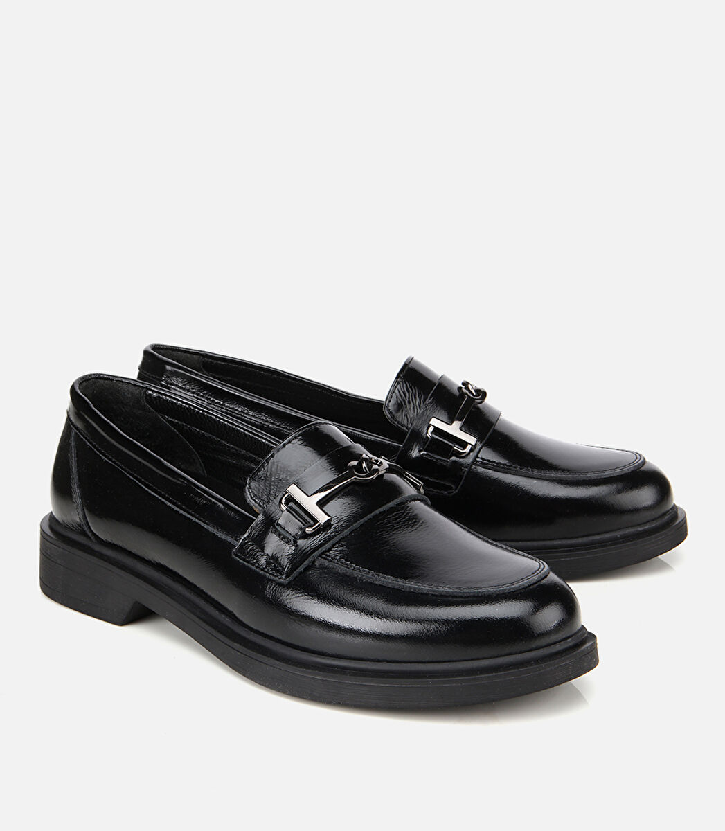 Kadın Deri Siyah Tokalı Klasik Loafer 