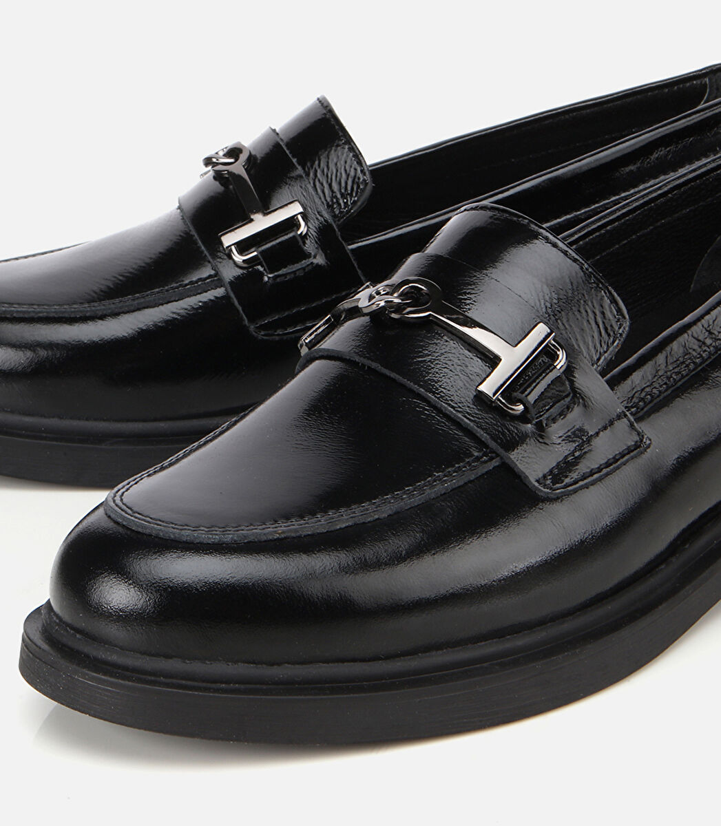 Kadın Deri Siyah Tokalı Klasik Loafer 