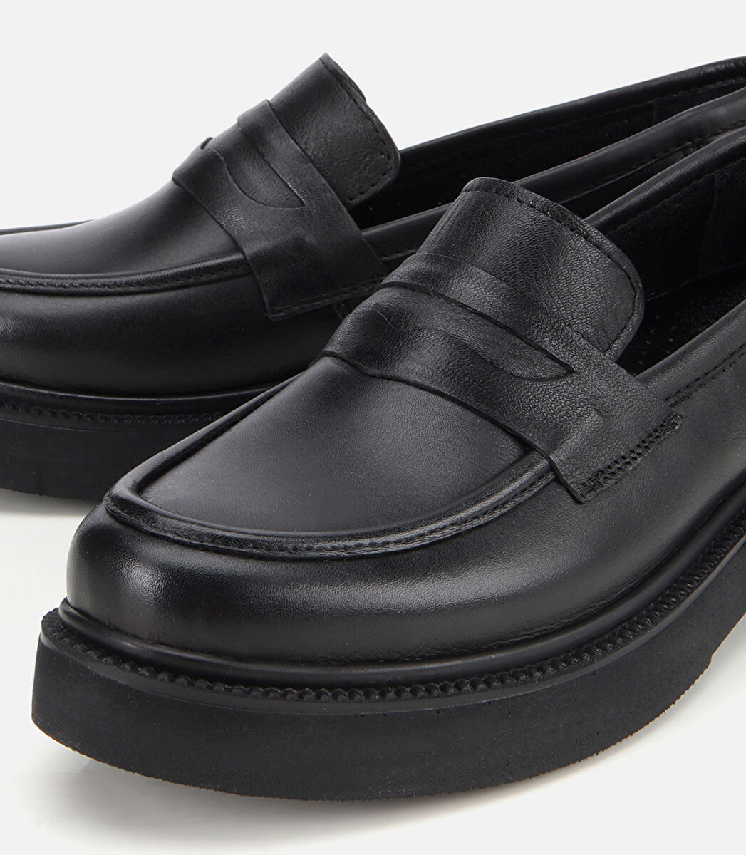 Kadın Deri Siyah Kalın Tabanlı Klasik Loafer