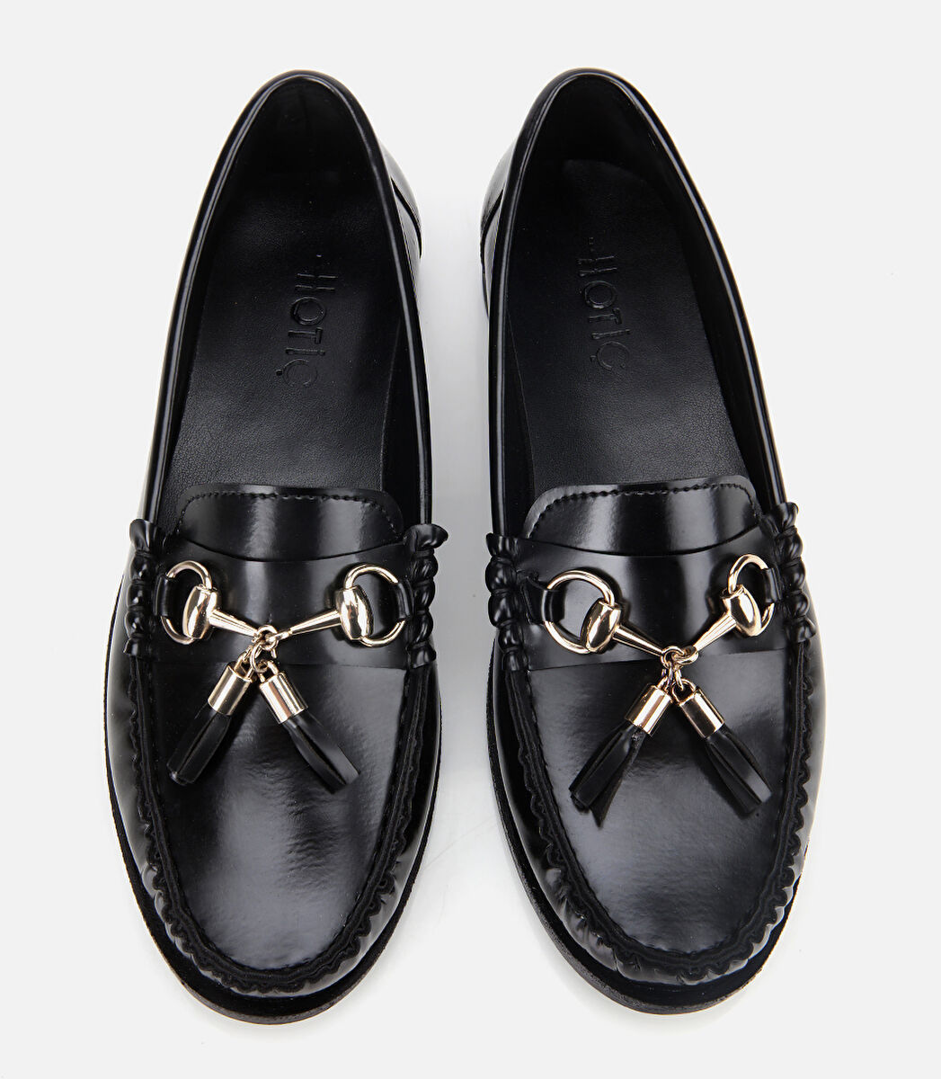 Kadın Rugan Siyah Püsküllü Klasik Loafer