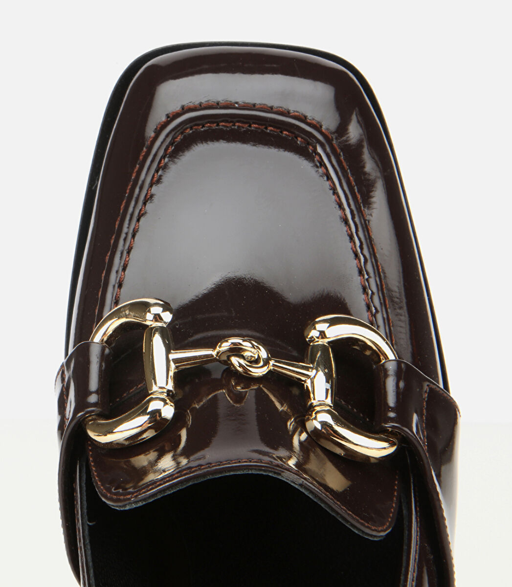 Kadın  Rugan Kahverengi Tokalı Kare Uçlu Topuklu Klasik Loafer