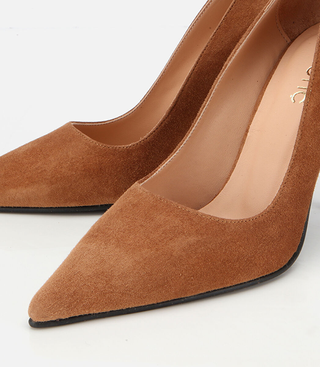 Kadın Süet Deri Taba Metal Detaylı Stiletto