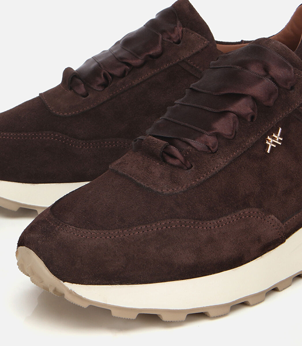 Kadın Süet Deri Kahverengi Bağcık Detaylı Yüksek Tabanlı Spor Ayakkabı