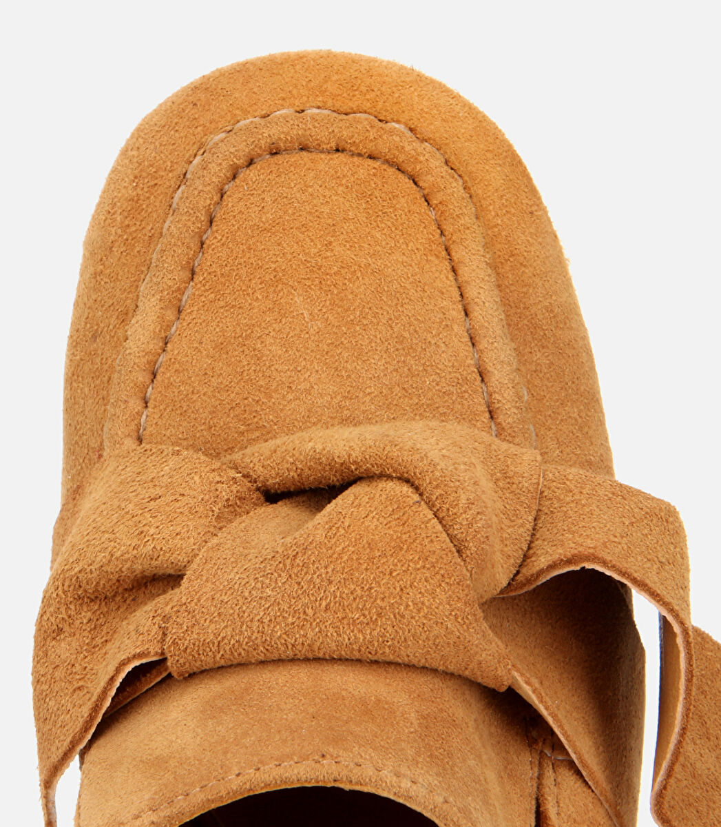 Kadın Süet Taba Fiyonk Detaylı Kalın Topuklu Ayakkabı