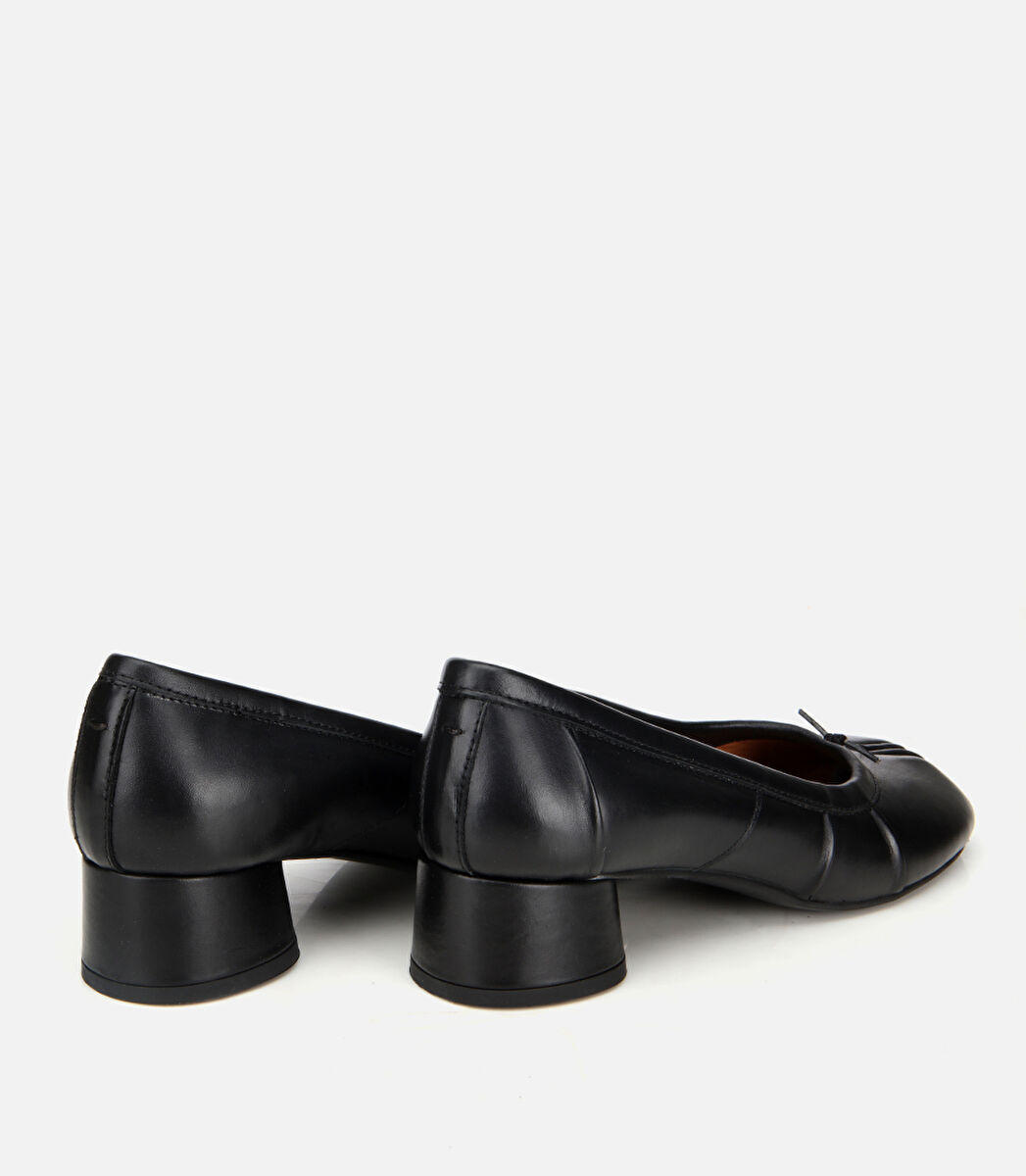 Kadın Deri Siyah Blok Detaylı Kalın Topuklu Ayakkabı