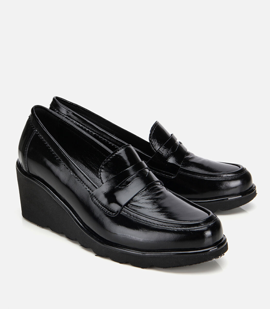 Kadın Rugan Deri Siyah Dolgu topuklu Günlük Loafer