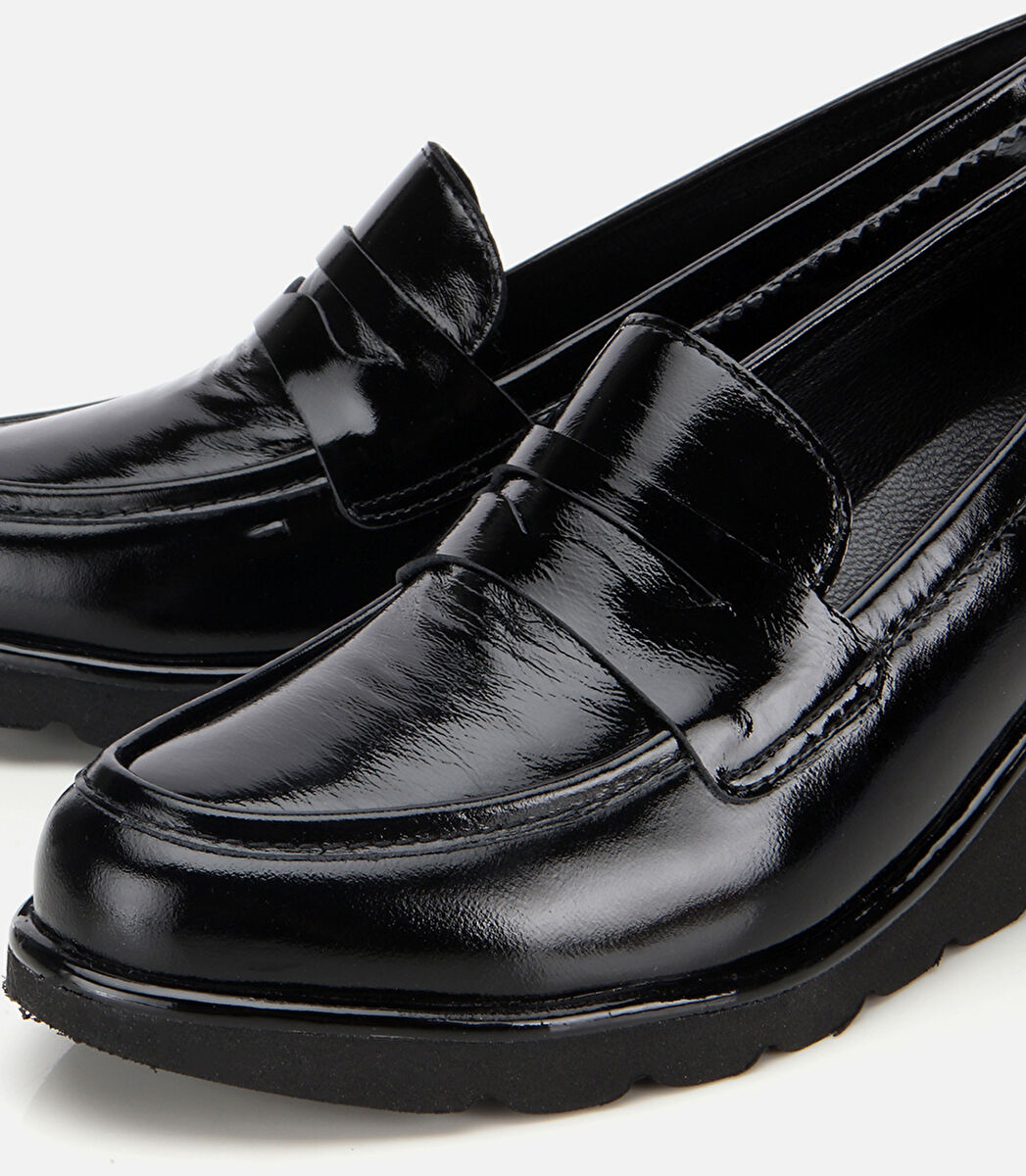 Kadın Rugan Deri Siyah Dolgu topuklu Günlük Loafer