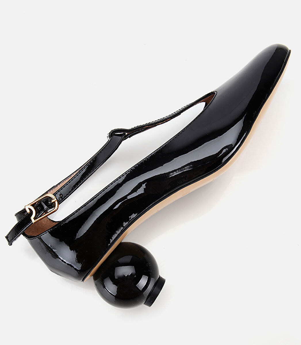 Kadın Rugan Deri Siyah Blok Topuk Detaylı Topuklu Ayakkabı