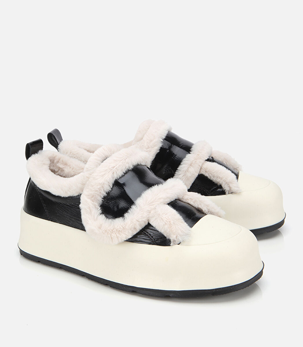 Kadın Rugan Deri Siyah İçi Kürklü  Kalın Bantlı Spor Ayakkabı