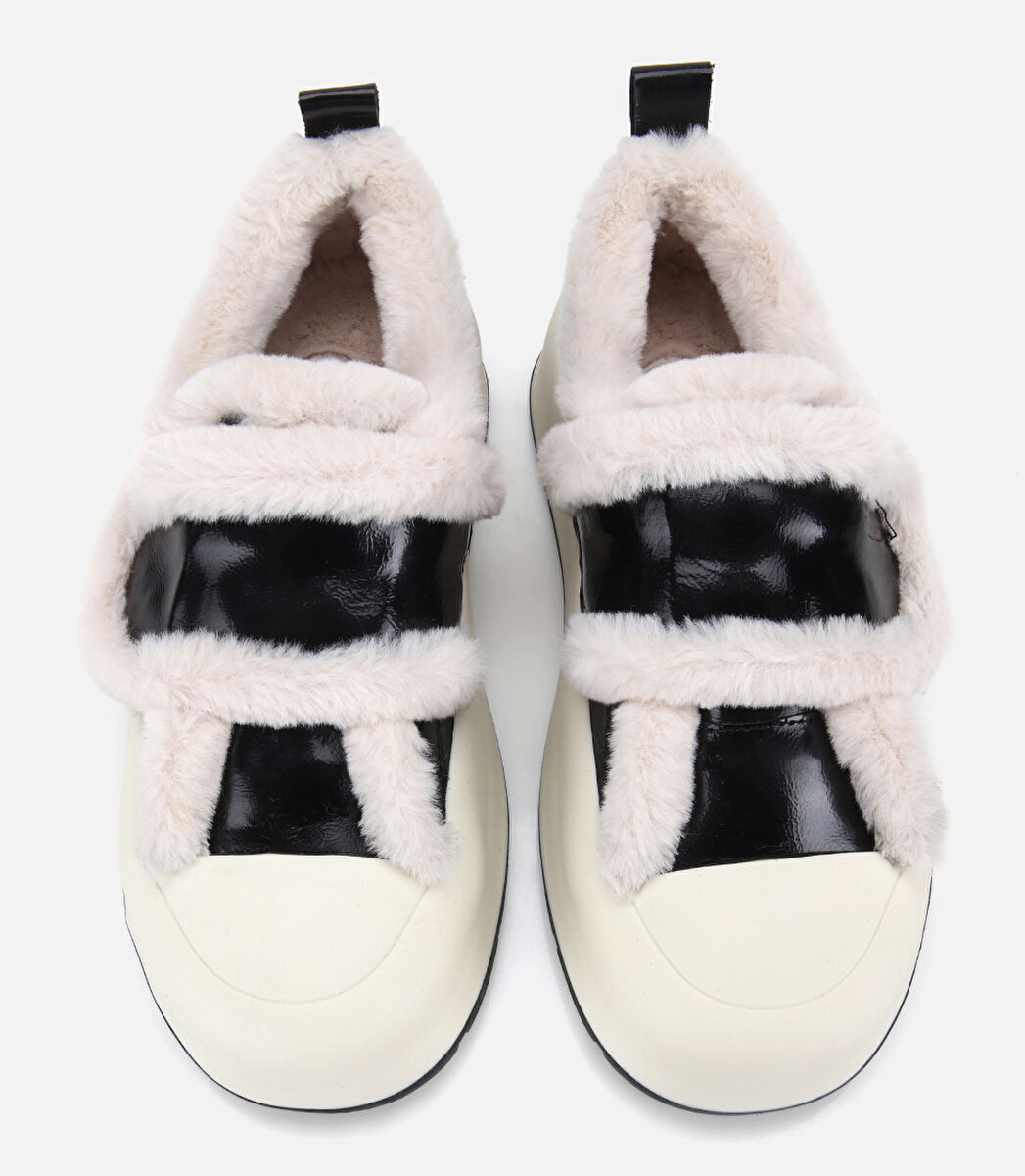 Kadın Rugan Deri Siyah İçi Kürklü  Kalın Bantlı Spor Ayakkabı