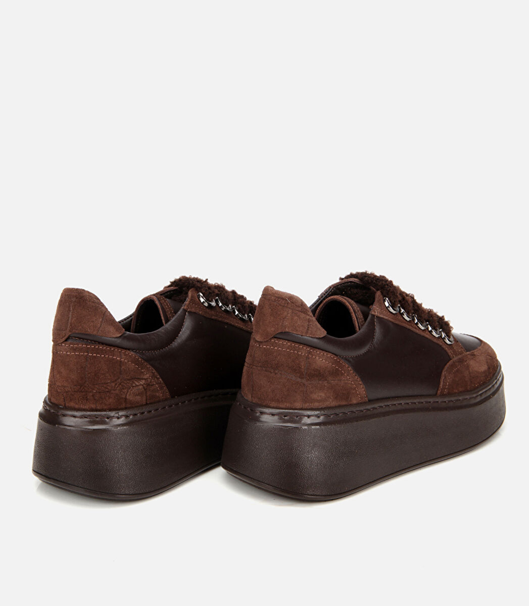 Kadın Deri Kahverengi Bağcık Detaylı Kalın Tabanlı Spor Ayakkabı