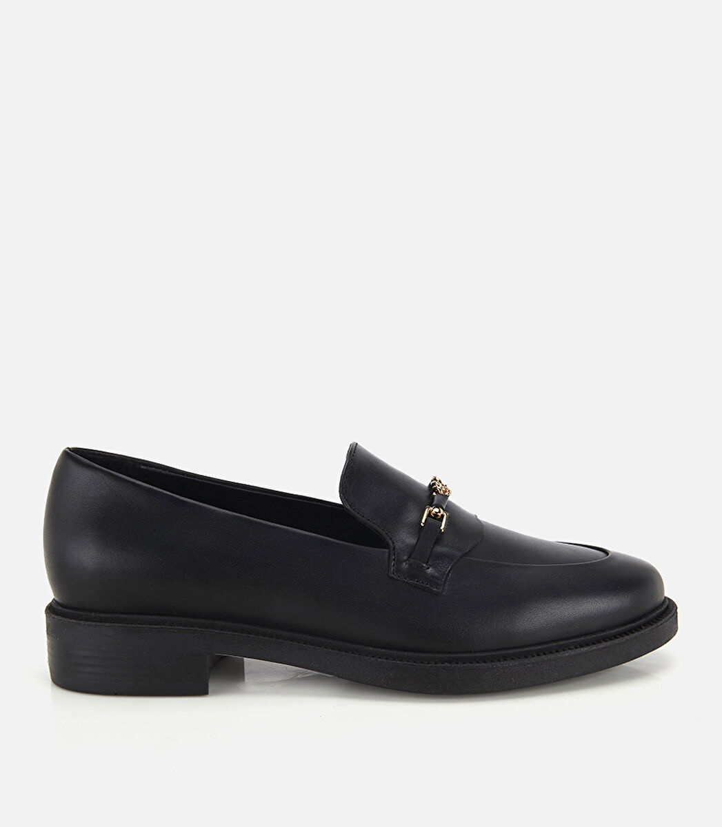 Kadın Deri Siyah Zincir Gold Detaylı Klasik Loafer