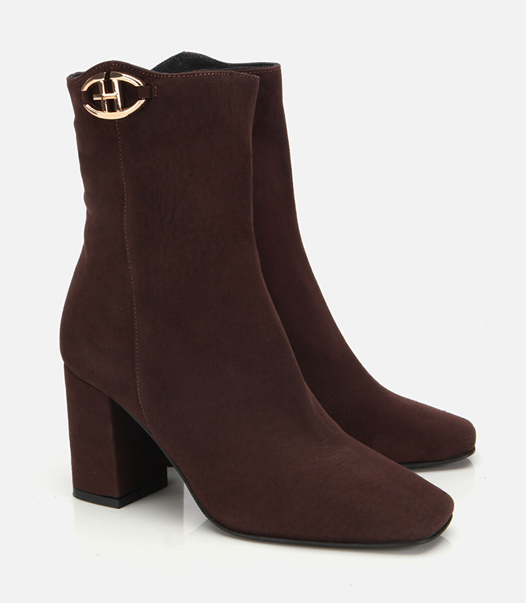 Kadın Süet Deri Kahverengi Tokalı Kare Uçlu Bilekte Topuklu Bot