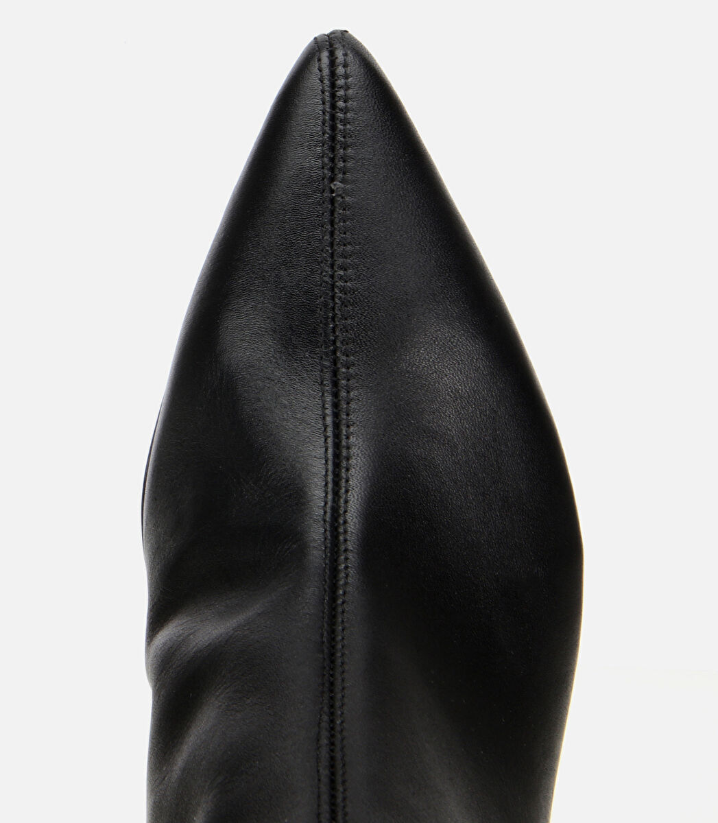 Kadın Deri Siyah Sivri Burunlu Bilekte Topuklu Bot