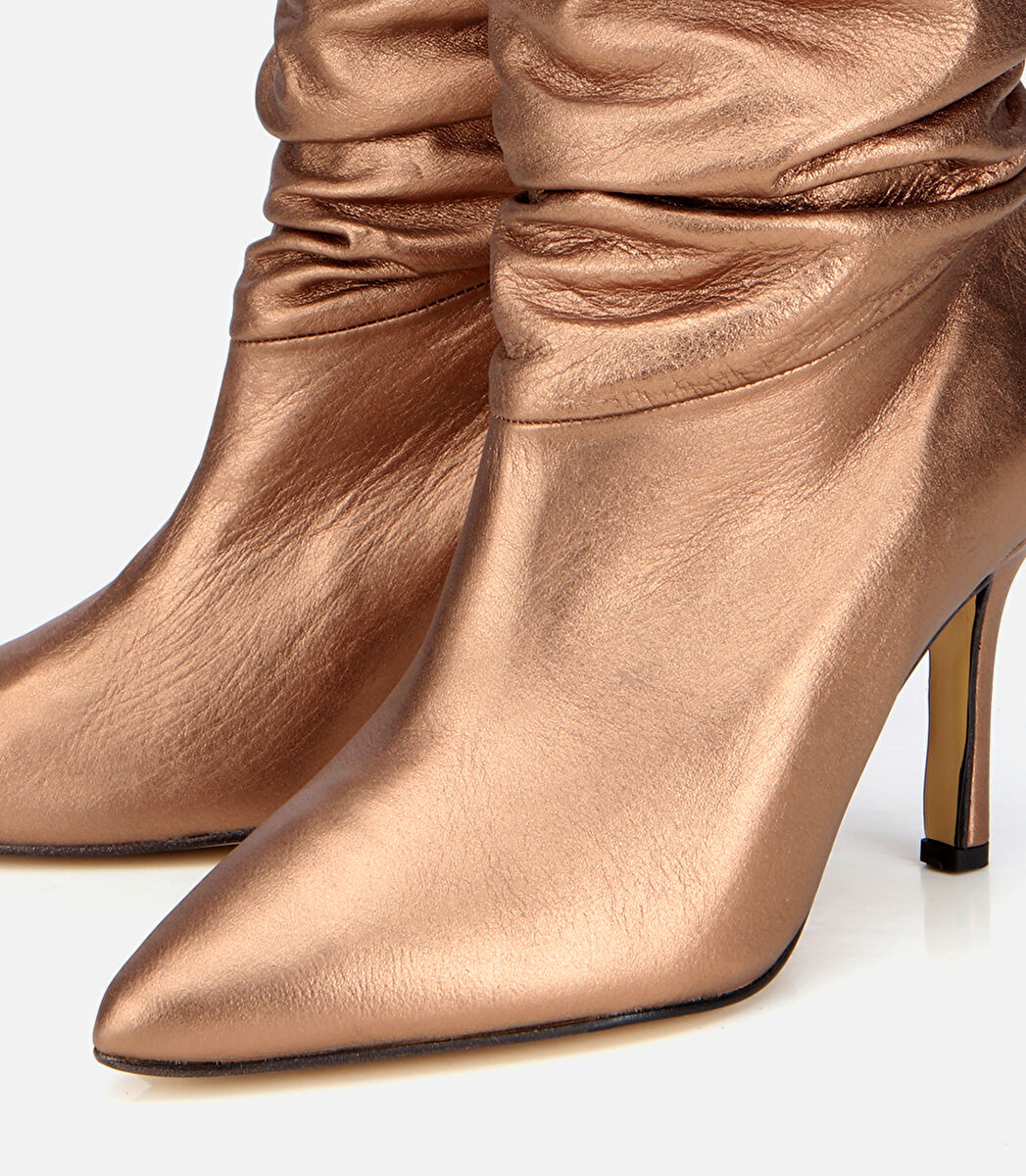 Kadın Deri Bronz Büzgülü Sivri Burunlu İnce Topuklu Bot