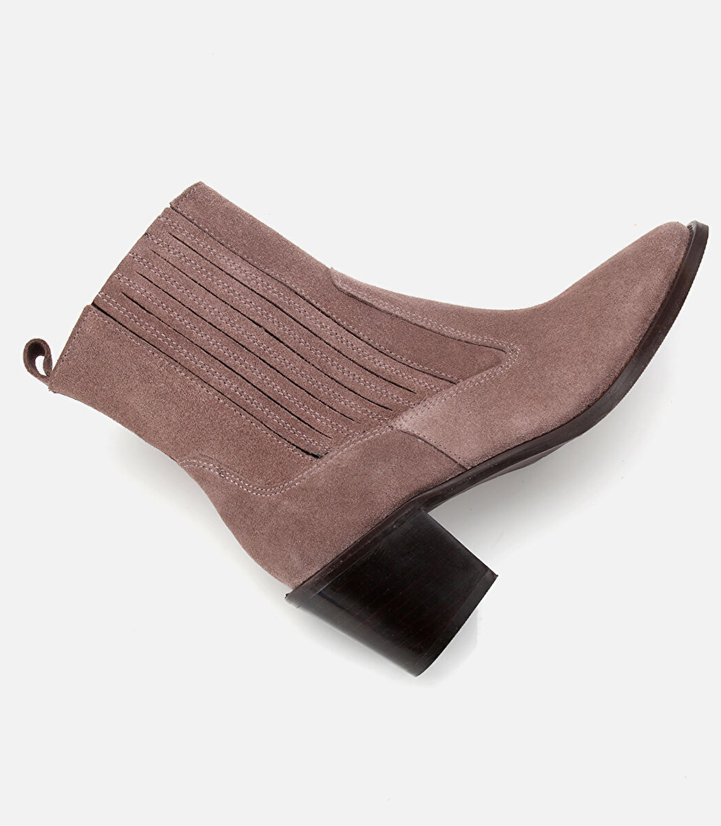 Kadın Süet Deri Vizon Sivri Burunlu Lastik Detaylı Topuklu Bot