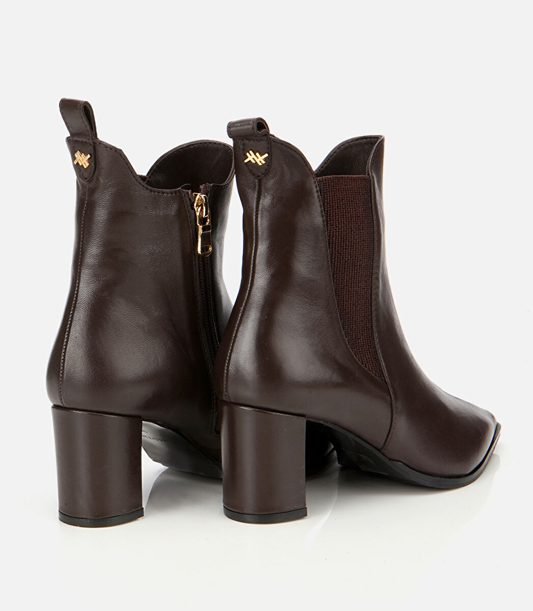 Kadın Deri Kahverengi Sivri Burunlu Streç Detaylı Bilekte Topuklu Bot