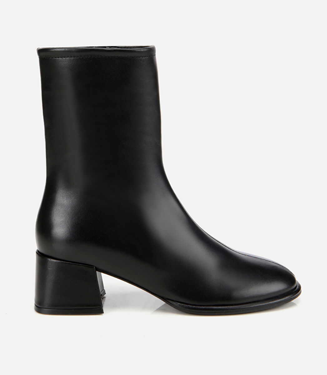 Kadın Deri Siyah Bilekte Topuklu Bot