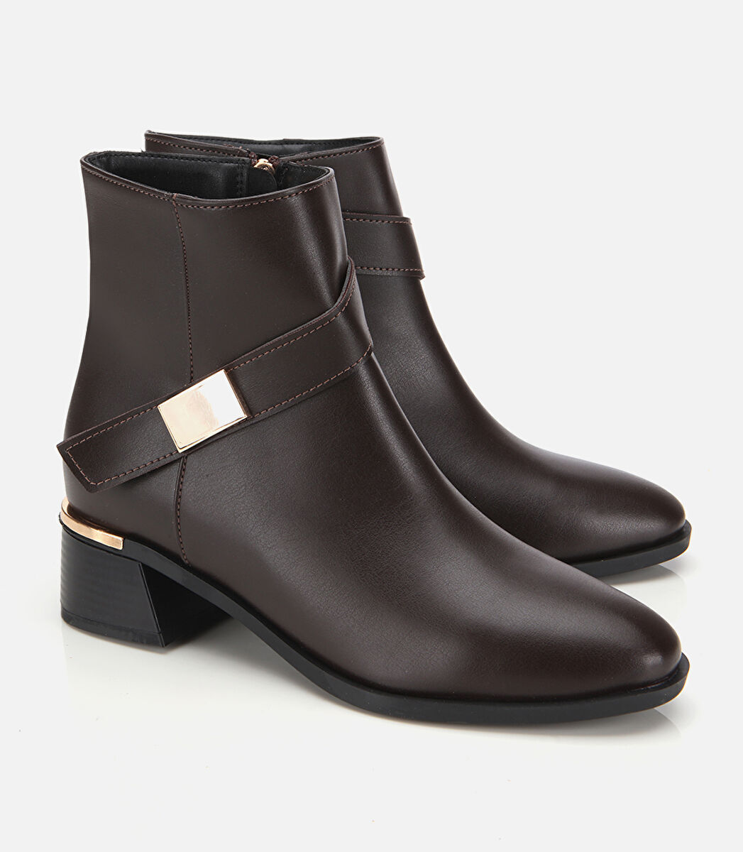 Kadın Kahverengi Metal Detaylı Bilekte Düz Bot