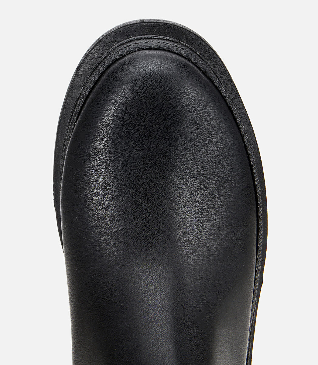 Kadın Siyah Lastik Detaylı Kalın Tabanlı Düz Bot