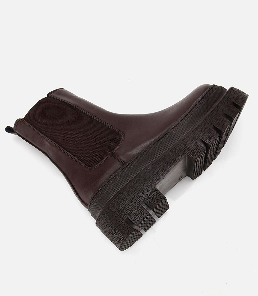 Kadın Kahverengi Lastik Detaylı Kalın Tabanlı Düz Bot