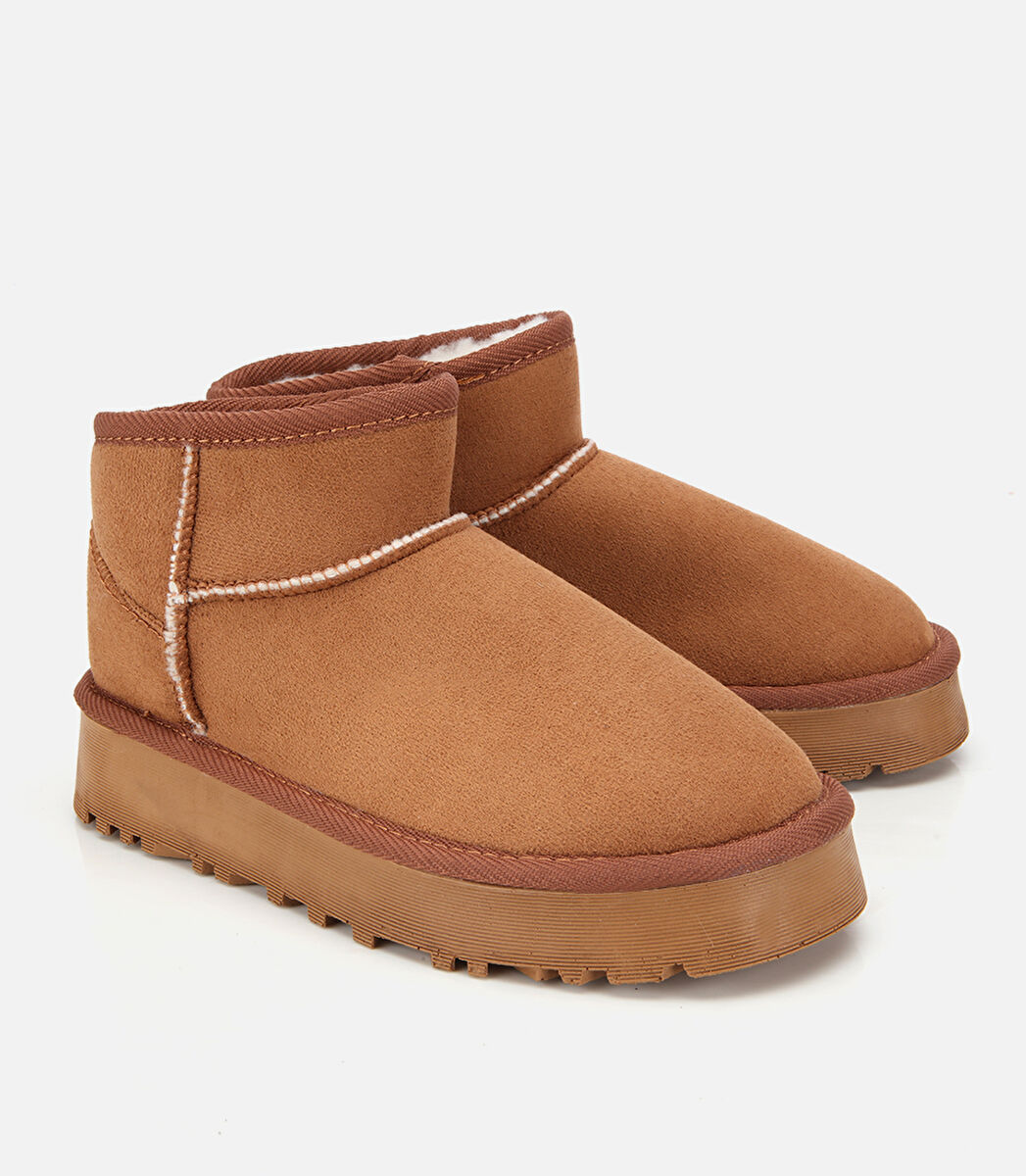 Kadın Süet Taba İçi Kürklü Bilekte Kalın Tabanlı Düz Bot