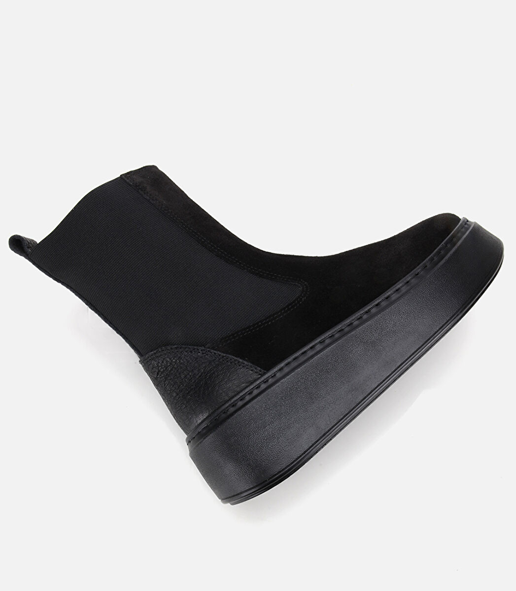 Kadın Süet Deri Siyah Lastik Detaylı Kalın Tabanlı Düz Bot