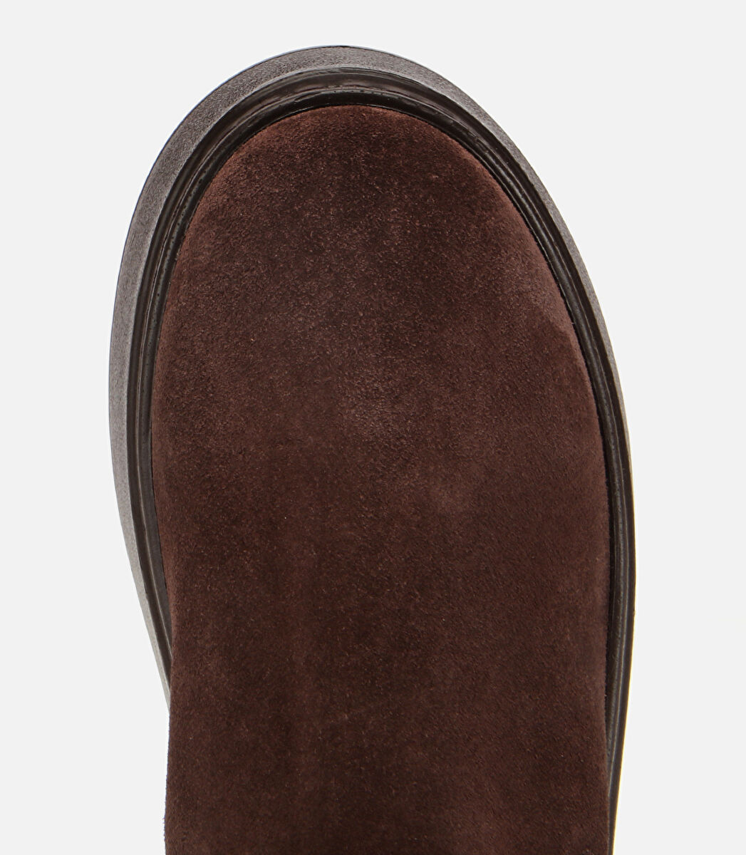 Kadın Süet Deri Kahverengi Lastik Detaylı Kalın Tabanlı Düz Bot