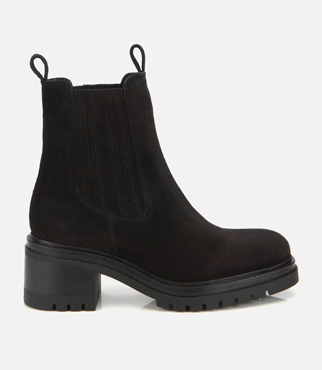 Kadın Süet Deri Siyah Lastik Detaylı  Kalın Tabanlı Topuklu Bot