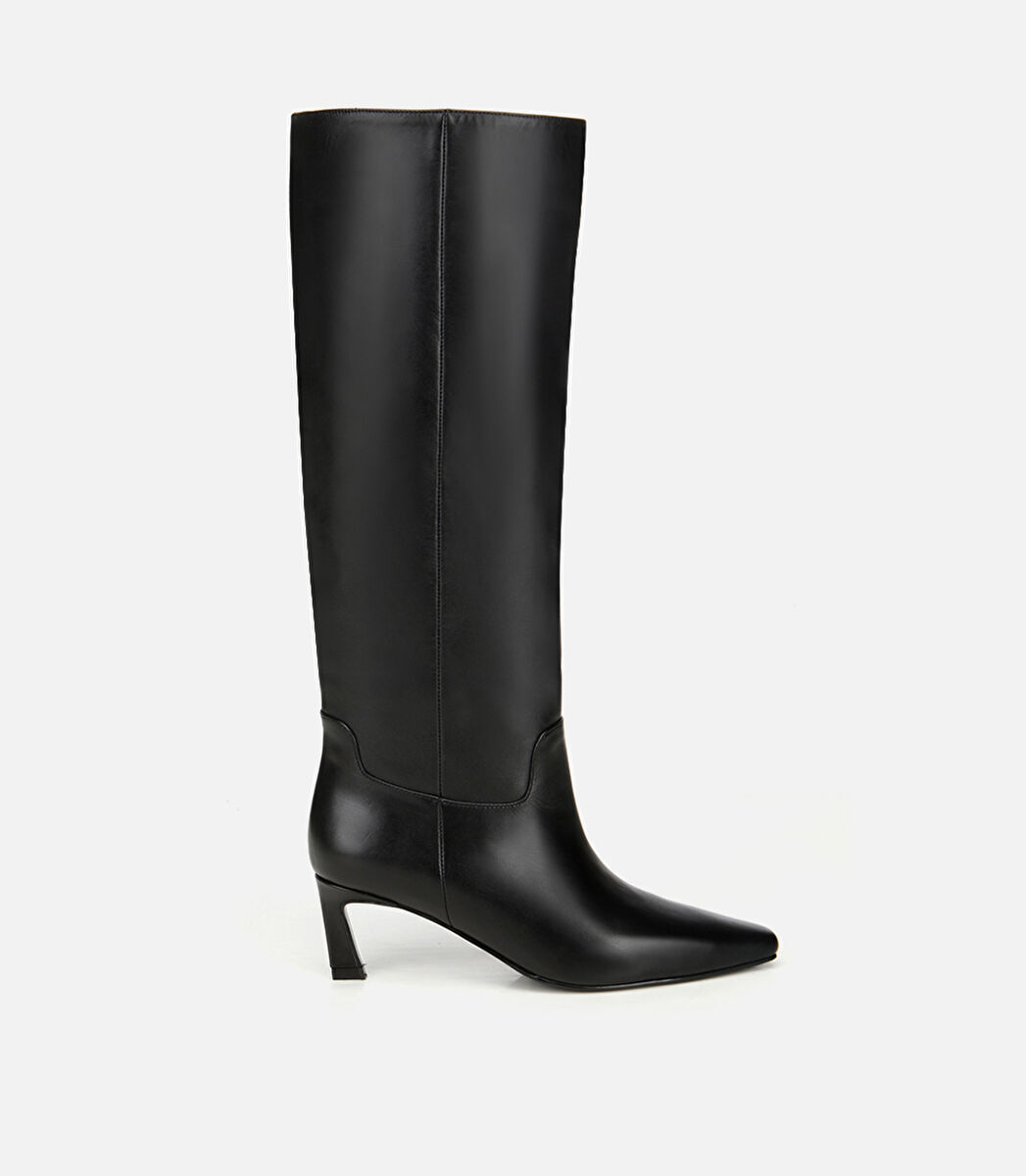 Kadın Deri Siyah Sivri Burunlu Topuklu Çizme