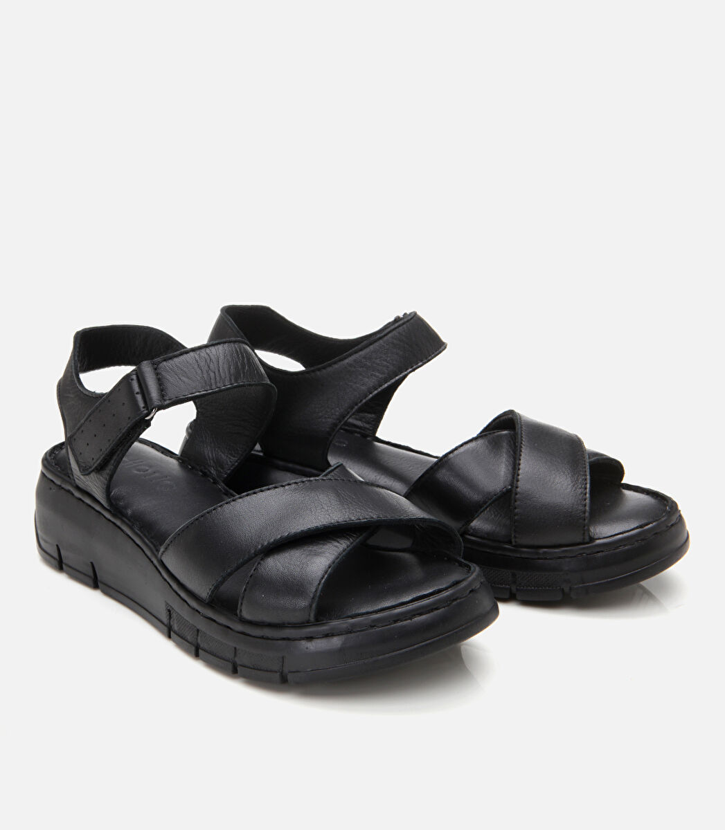 Kadın Deri Siyah Ayarlanabilir Comfort Sandalet