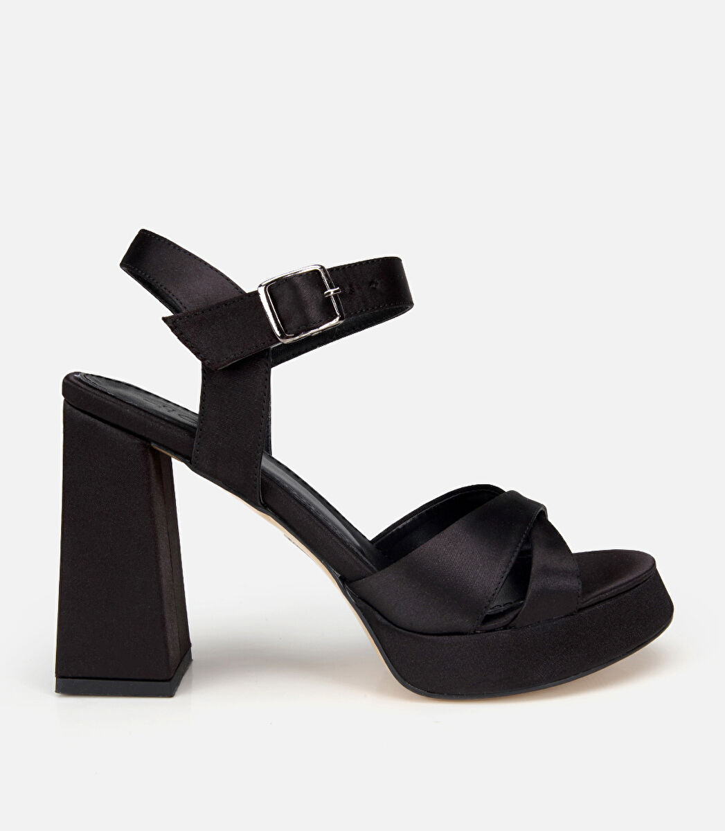 Kadın Siyah Yüksek Topuklu Sandalet