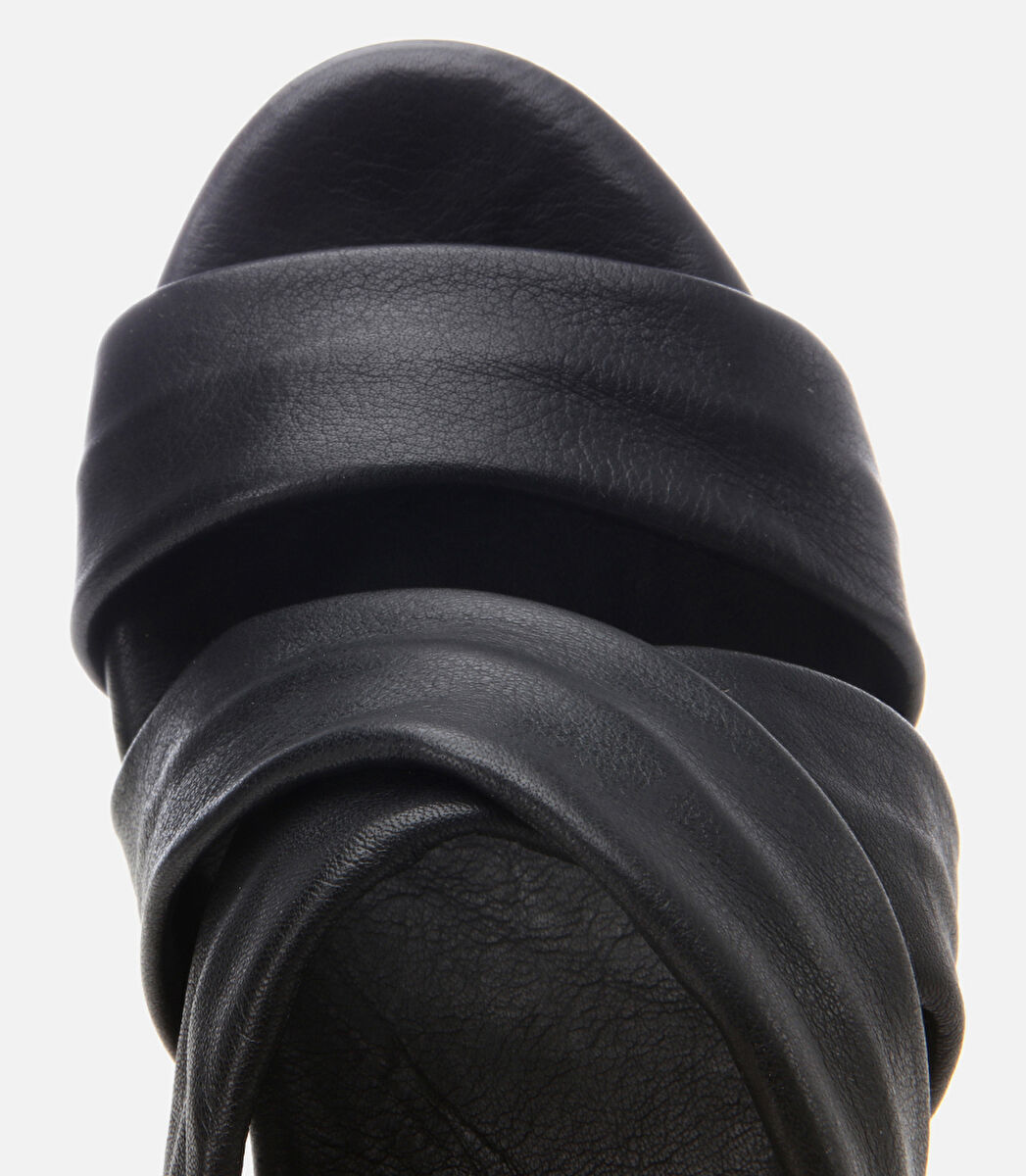 Kadın Deri Siyah Dolgu Topuklu Terlik