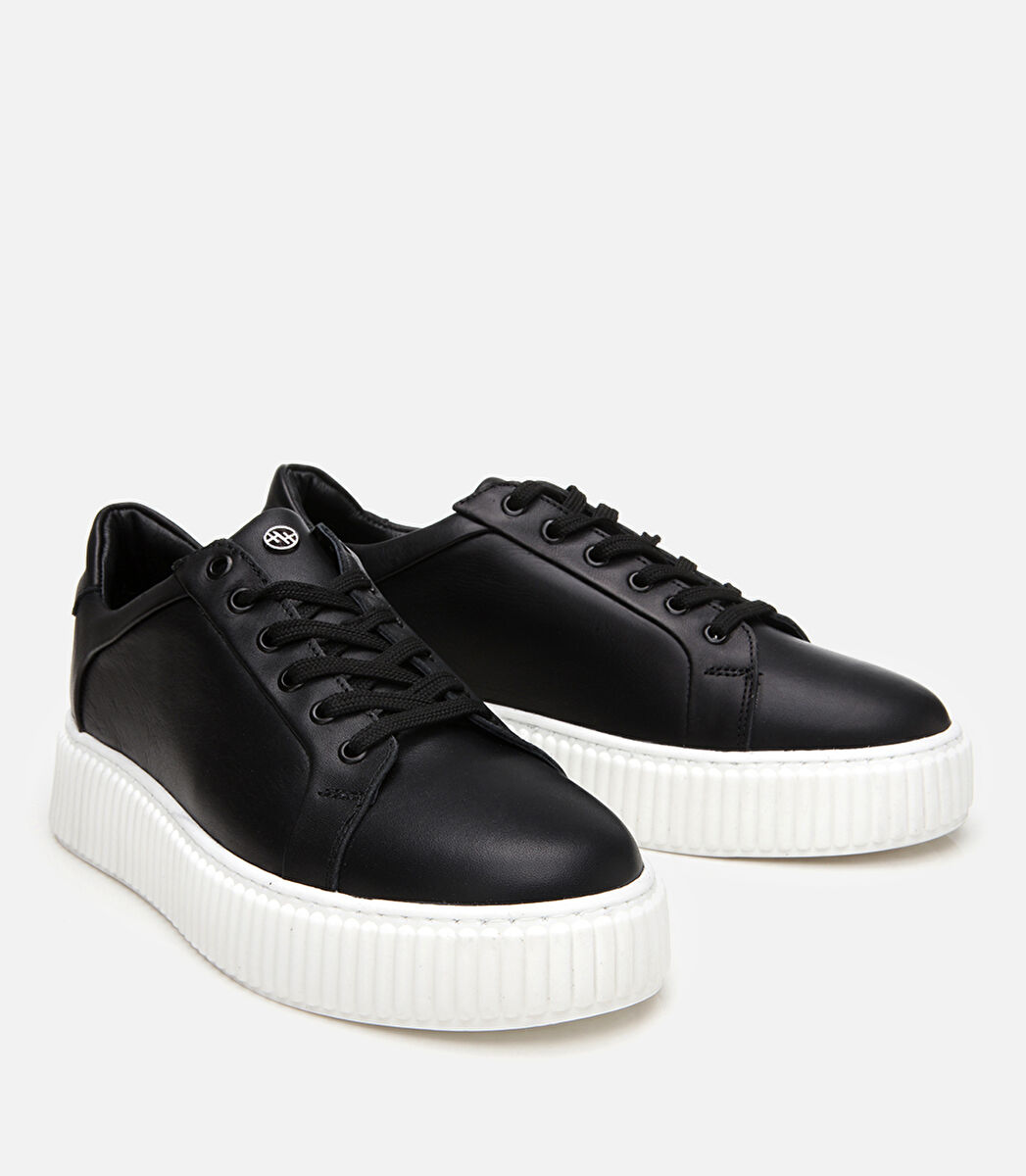 Erkek Deri Siyah Yüksek Tabanlı Spor Ayakkabı
