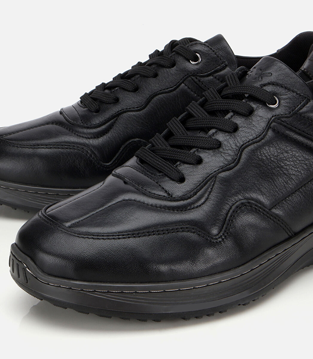 Erkek Deri Siyah Dikiş Detaylı Comfort Spor Ayakkabı