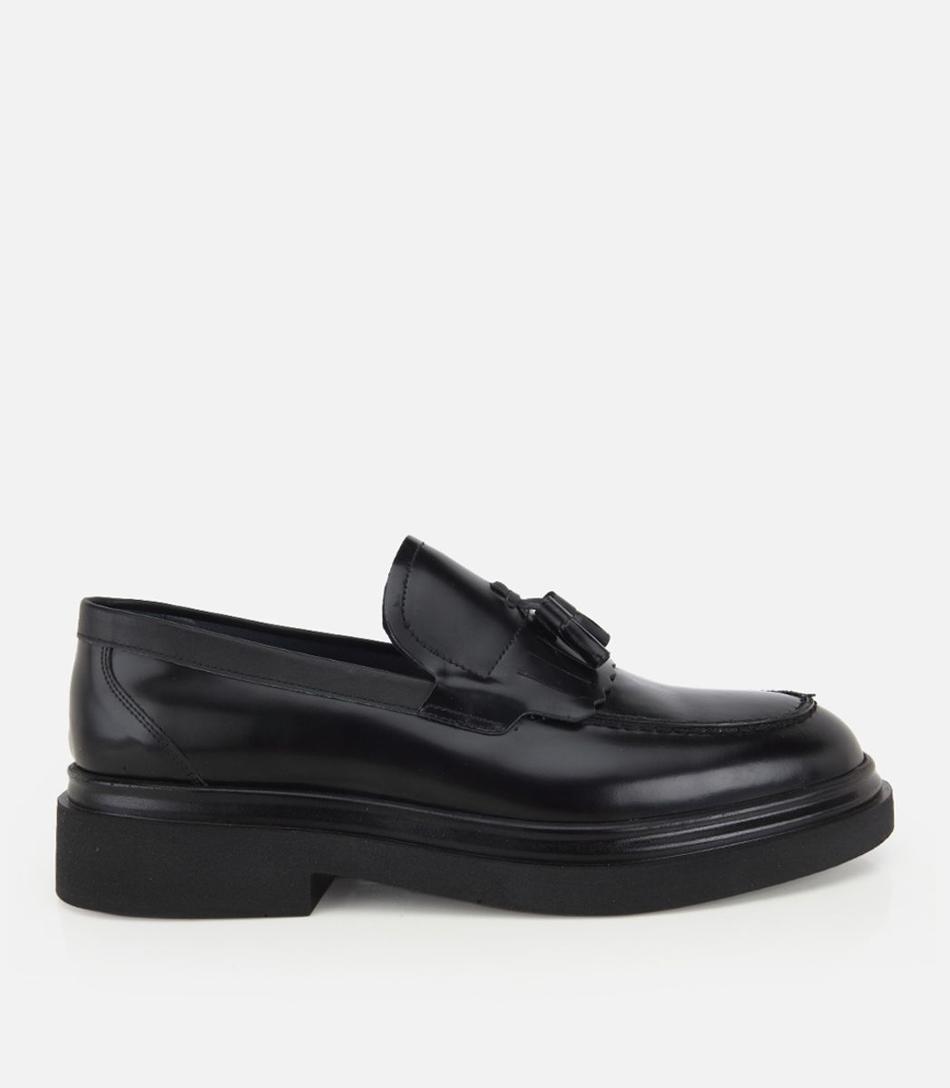 Erkek Rugan Deri Siyah Püskül Detaylı Klasik Loafer