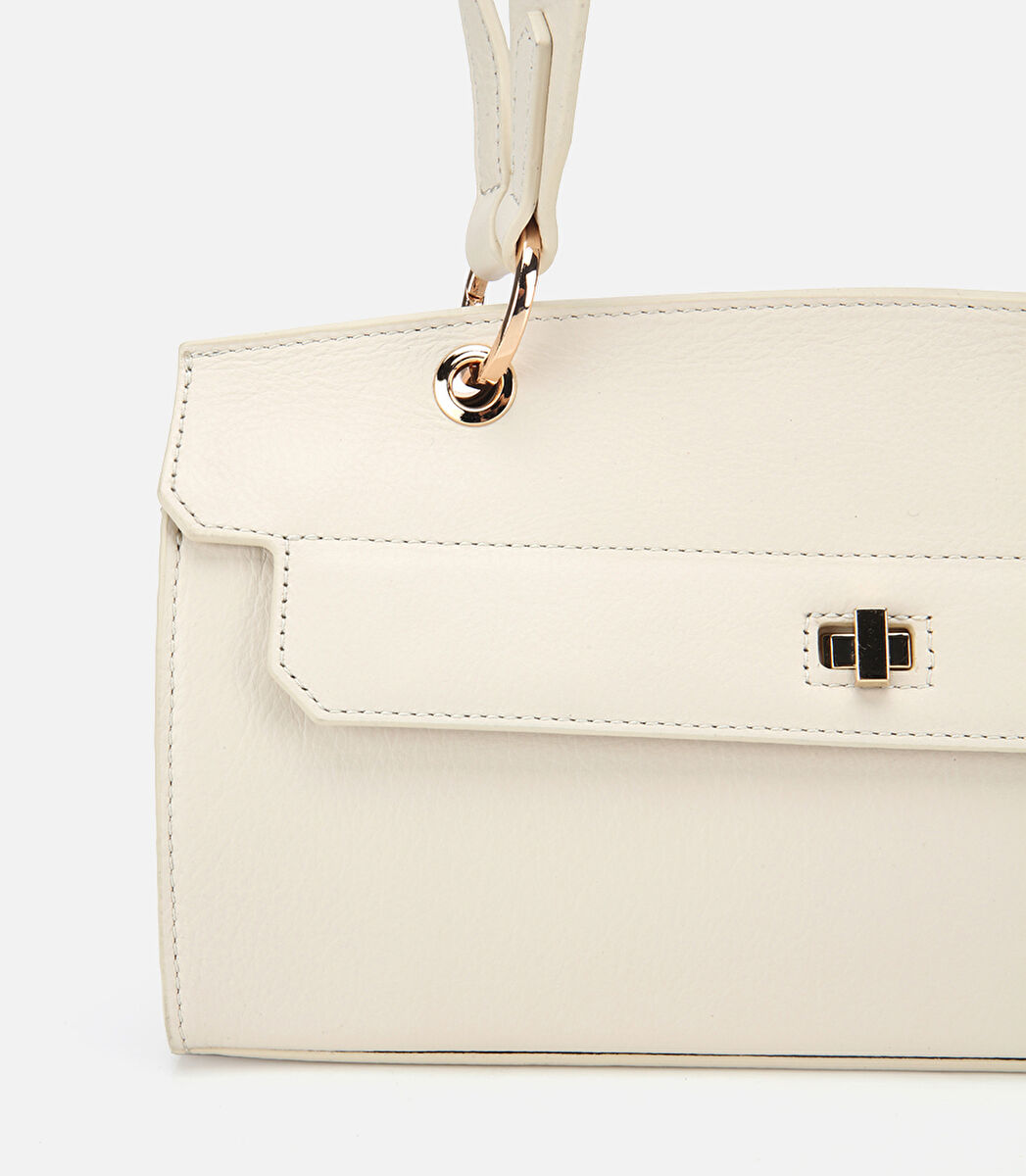 Kadın Deri Ekru Kilit Detaylı Omuz Çantası