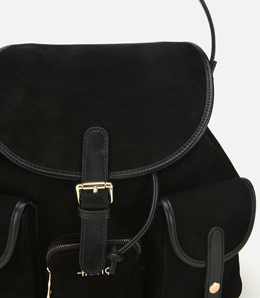 Kadın Süet Deri Siyah Cepli Tokalı Sırt Çantası