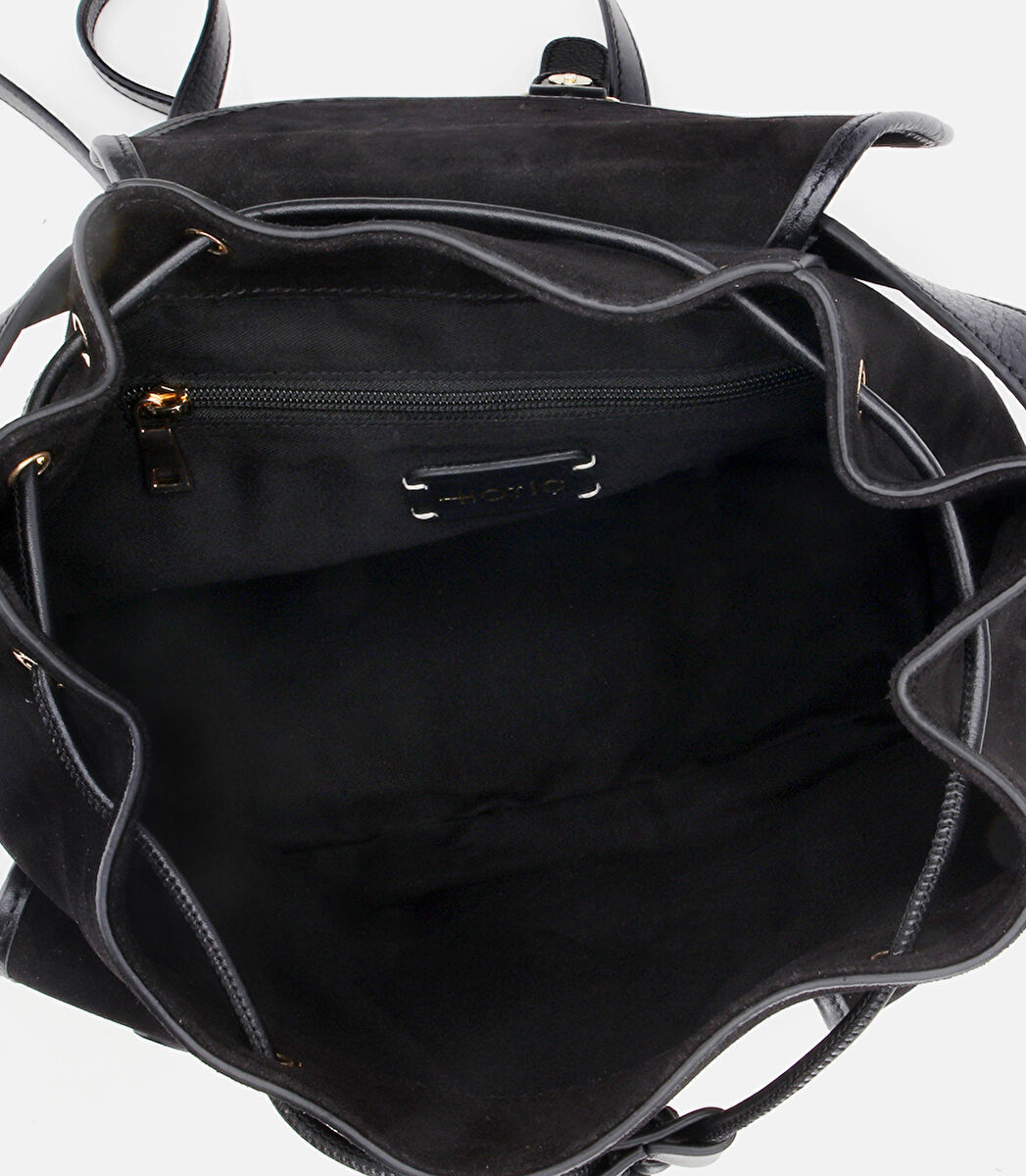 Kadın Süet Deri Siyah Cepli Tokalı Sırt Çantası