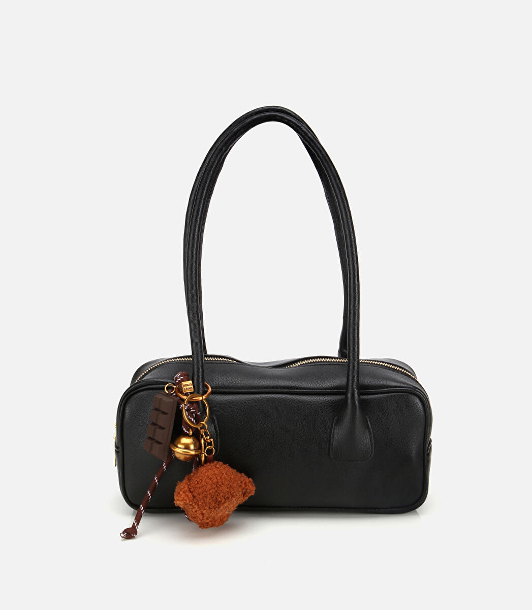 Kadın Siyah Charm Detaylı Omuz Çantası
