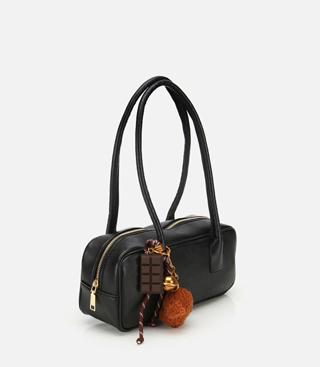 Kadın Siyah Charm Detaylı Omuz Çantası